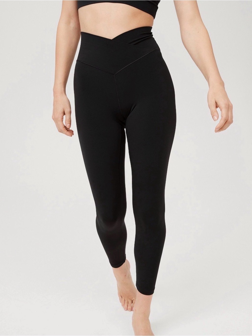 aerie Black V-Waist High-Rise Leggings